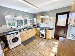 KINGS HEAD COURT- click for photo gallery